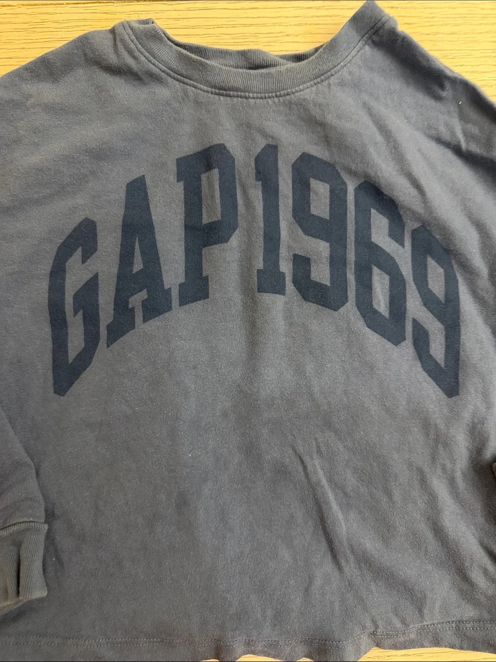 GAP Men's Blue Crewneck Sweatshirt with Dark Blue Logo